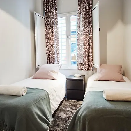 Apartment Arenal Carreteria Deluxe By Valcambre *